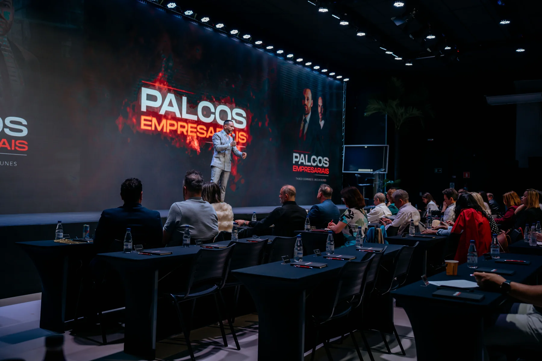 Lincoln Nunes em palestra no Palcos Empresariais